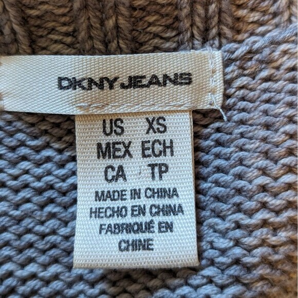DKNY Gray Cable Knit Open Clasp Long Sleeveless Cardigan Sweater Vest Size XS - Picture 2 of 7